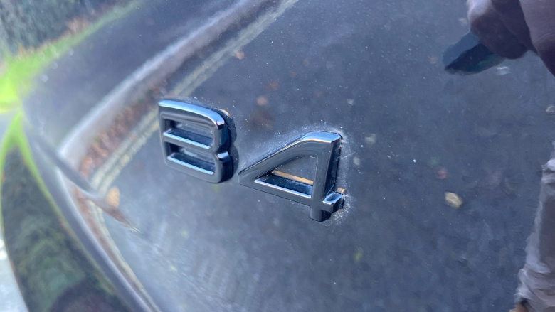 Volvo XC40 2.0 B4P Plus Black Edition 5dr Auto Petrol Estate